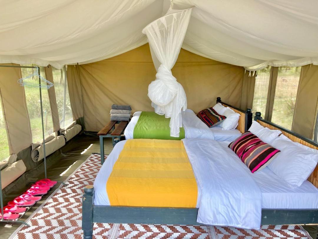 Отель Kambu Mara Camp Sekenani Экстерьер фото