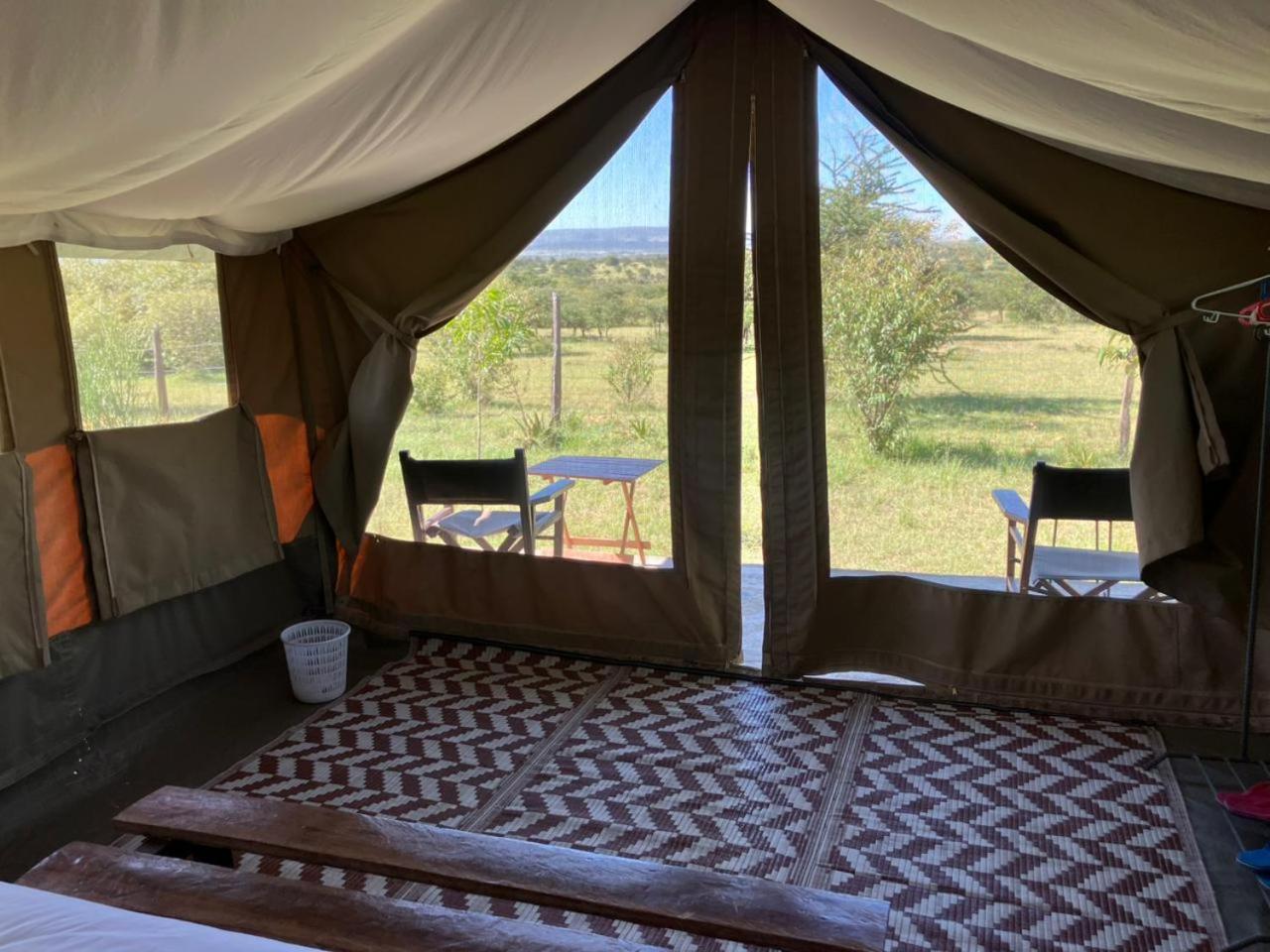 Отель Kambu Mara Camp Sekenani Экстерьер фото