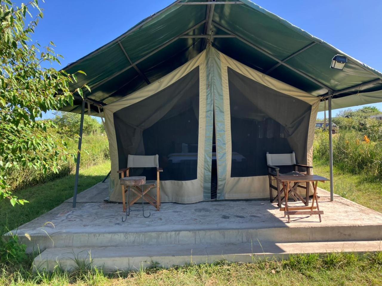 Отель Kambu Mara Camp Sekenani Экстерьер фото