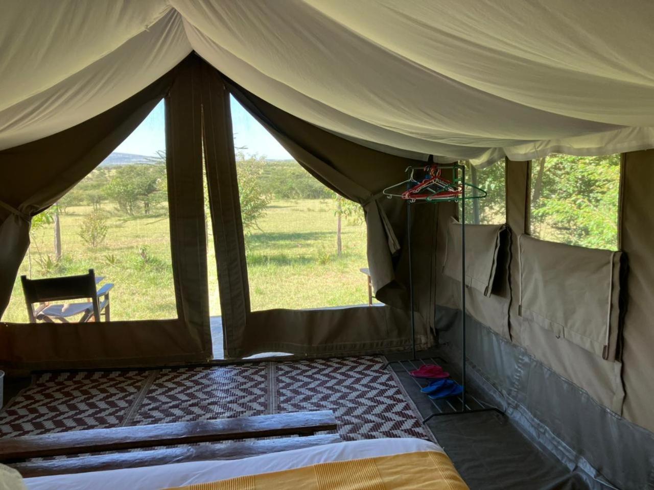 Отель Kambu Mara Camp Sekenani Экстерьер фото
