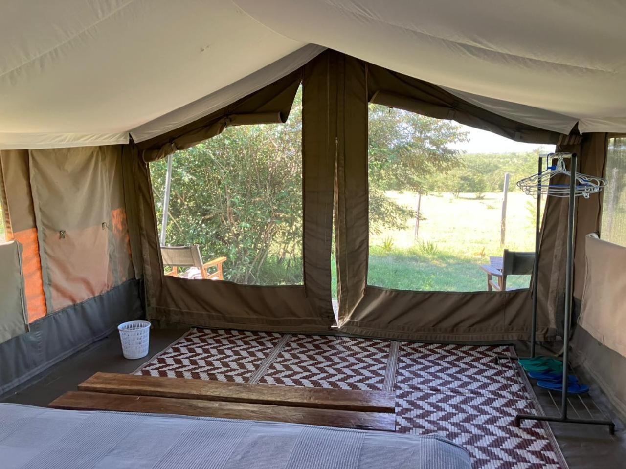 Отель Kambu Mara Camp Sekenani Экстерьер фото