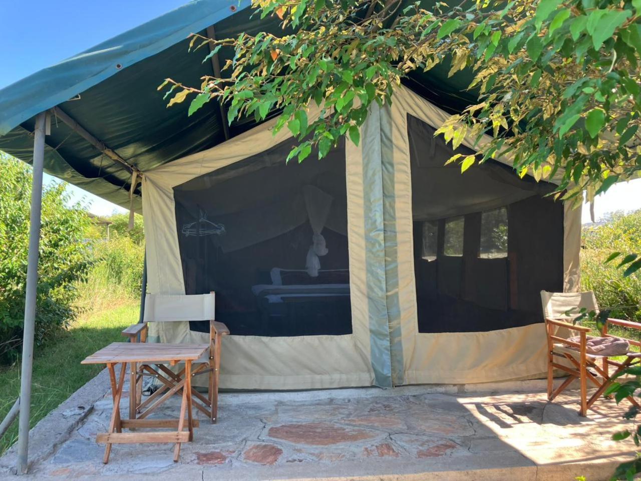 Отель Kambu Mara Camp Sekenani Экстерьер фото